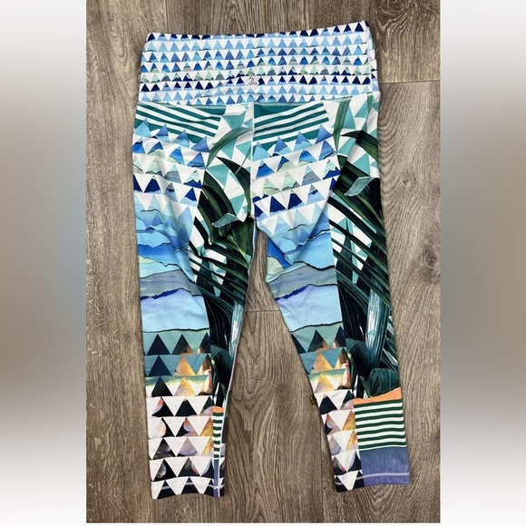 Prana Leggings Womens Blue White Transform Capri Tropical Size Small - Picture 3 of 8